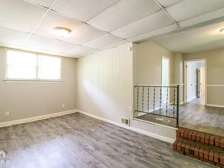 6220 Leslie Dr — Photo 13