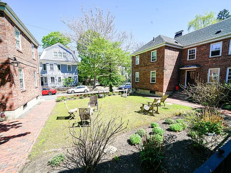 38 Gibson St #3 — Photo 14