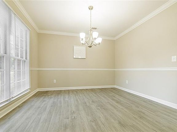 5th image of 3240 Christian Springs Dr