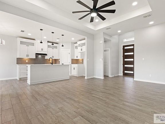 4th image of 312 Faith Dr