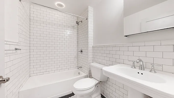 Rented by Savitri Lela Richardson Real Estate LLC | media 16