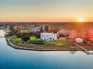 27 Old Point Rd, Quogue, NY 11942