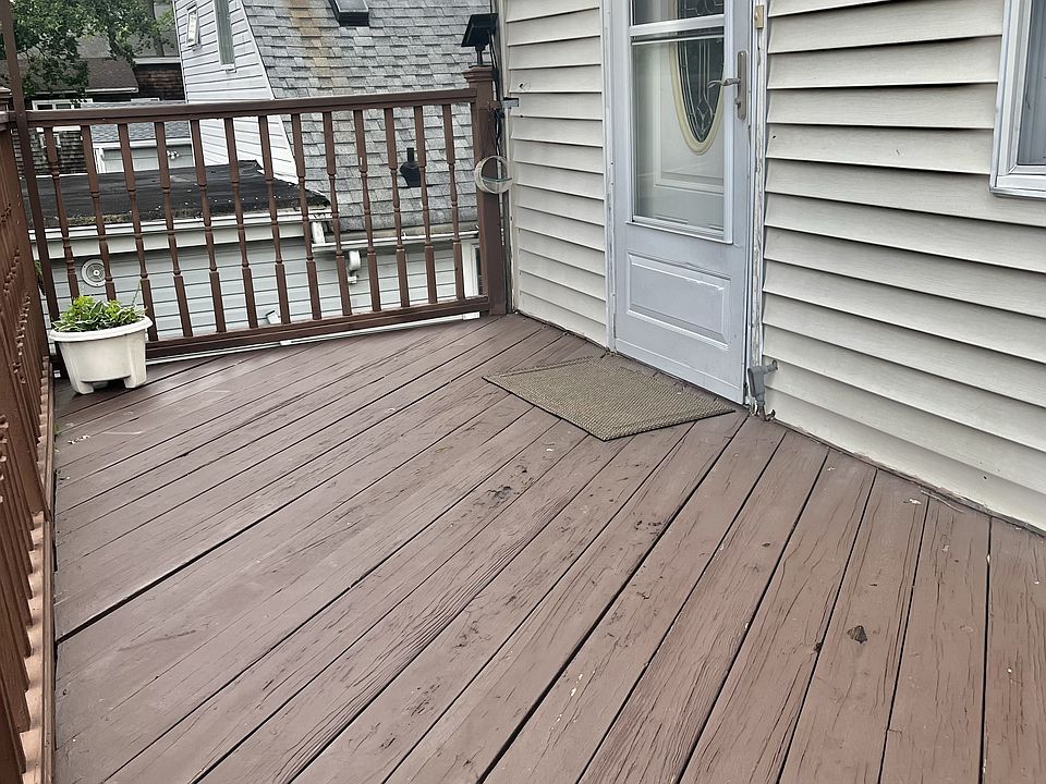 Rear deck