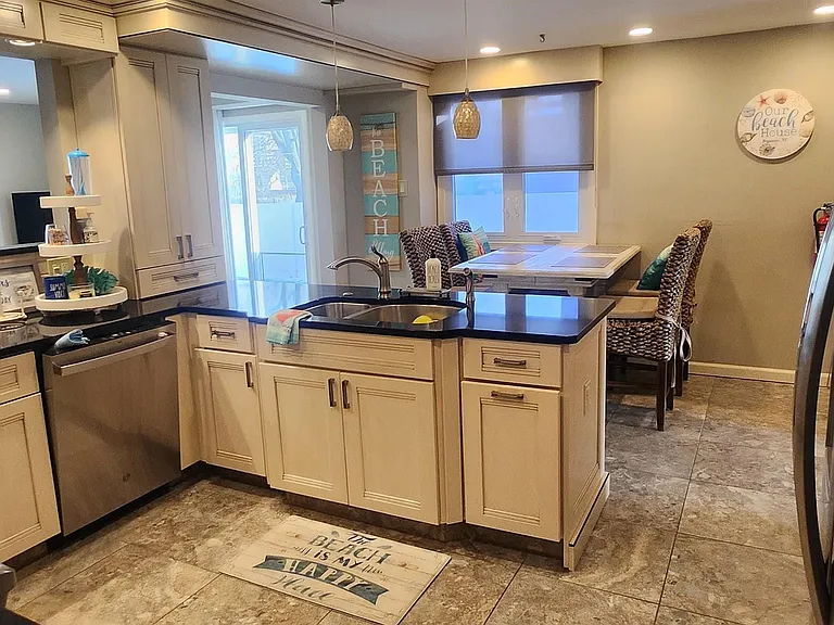 5217 Harbor Beach Blvd — Photo 22