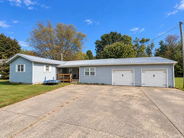 814 NW 2nd St, Washington, IN 47501
