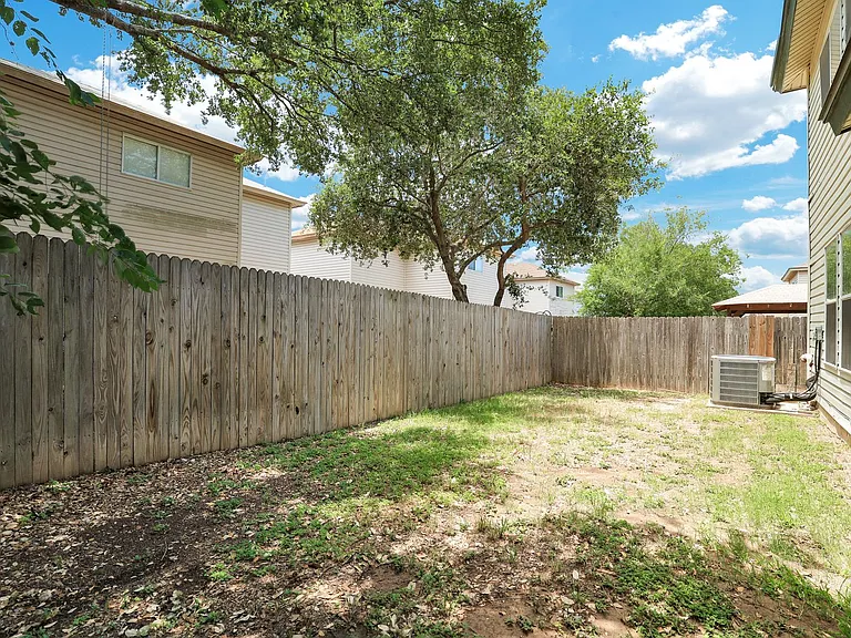 10106 Amber Flora Dr — Photo 22