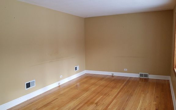 4th image of 5314 W 91st St