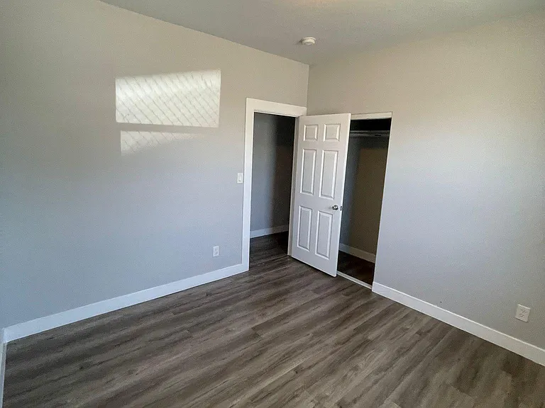270 W 41st St — Photo 11