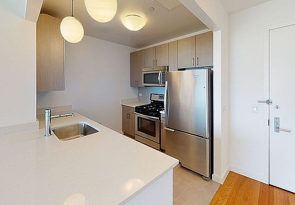 3rd image of 6155 Junction Blvd #15M