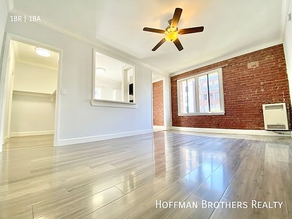 4th image of 236 S Mariposa Ave #402A