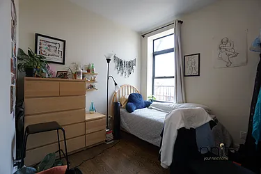 Rented by Rennit Inc.