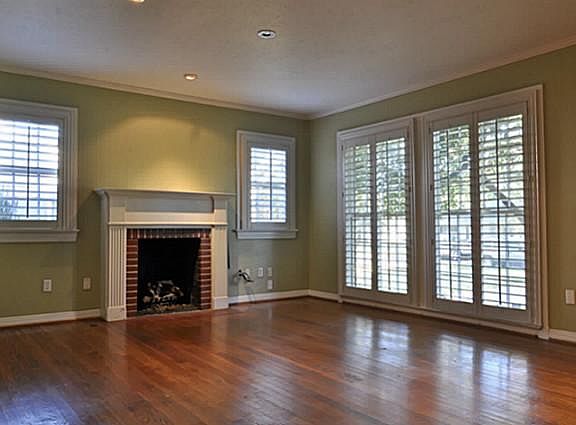 2nd image of 5550 Glenwick Ln
