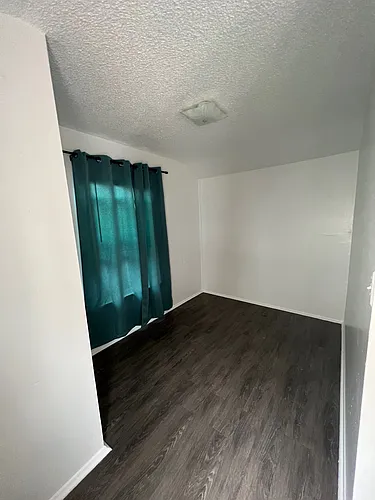 424 S Broadway #B Photo 1