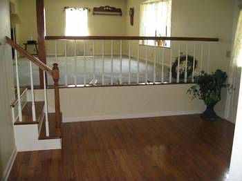 5th image of 136 Berkshire Ln