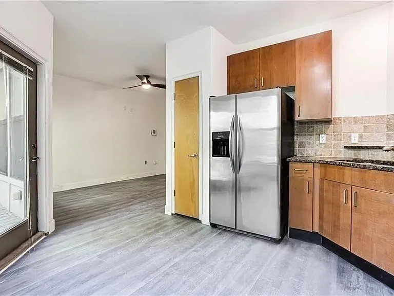 898 Oak St SW #1307 — Photo 12