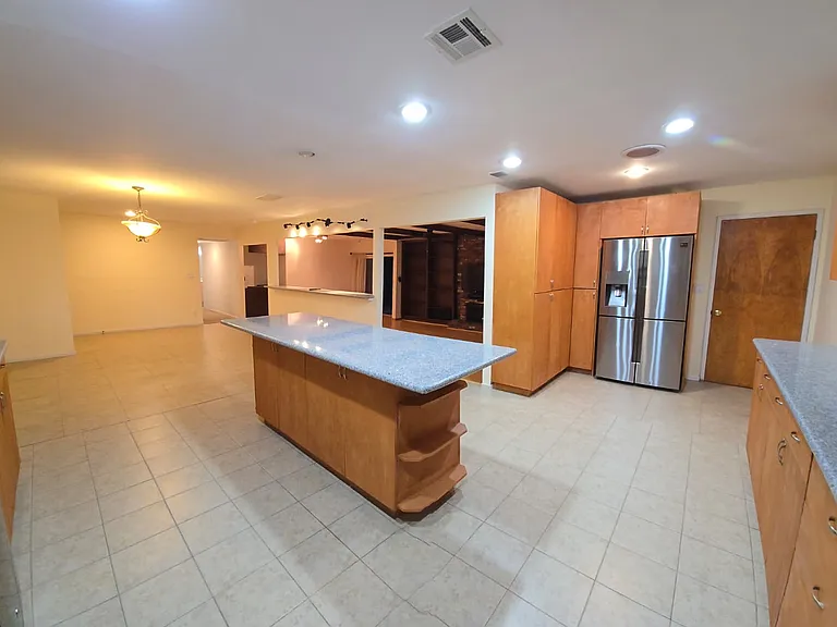5170 E Huntington Ave — Photo 36