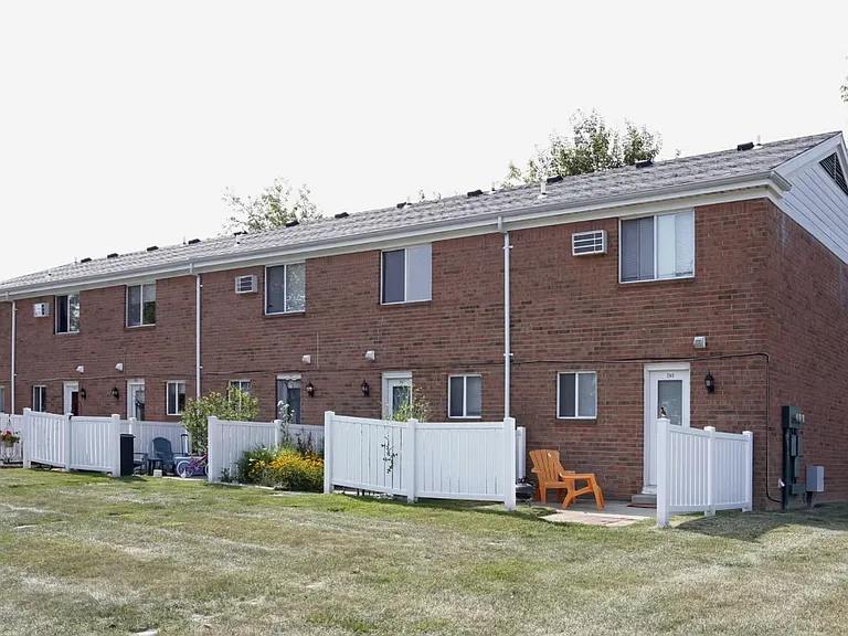 Eastwyck Apartments — Photo 3