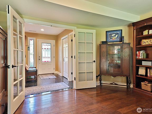 4th image of 2130 Fairway Lane