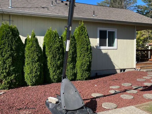 433 NE 117th Ave, Portland, OR 97220