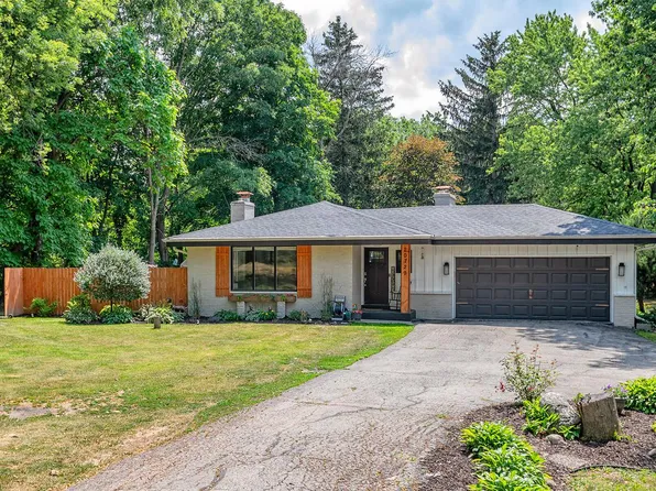 20729 West Forest View DRIVE, Lannon, WI 53046