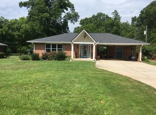 15 North Ave, Hampton, GA 30228