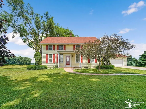 3234 Edgewood Rd, Erie, MI 48133