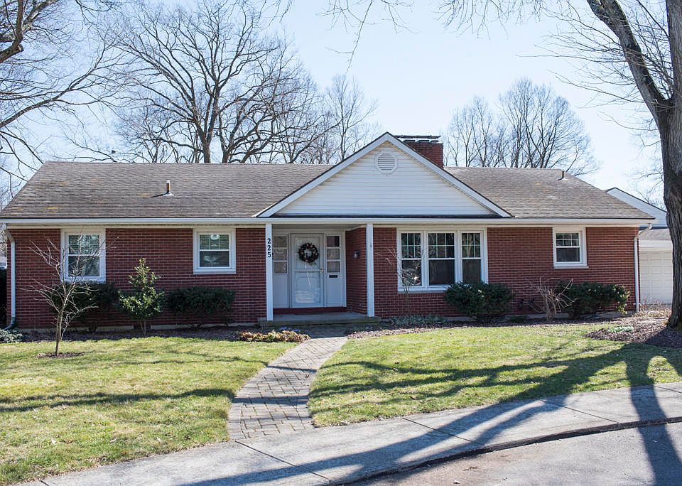 1st image of 225 Westgate Cir