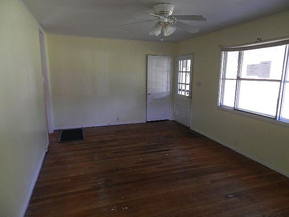 5th image of 2102 N Kessler Blvd Dr