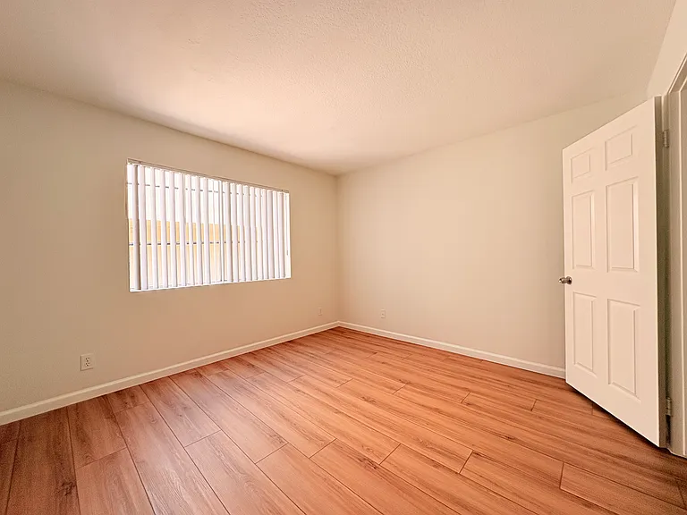 311 E Cedar Ave #207 — Photo 13