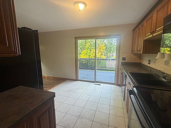 5th image of 105 N Schmidt Rd