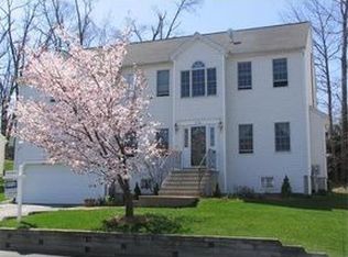 80 1/2 Bjorklund Ave, Worcester, MA 01605