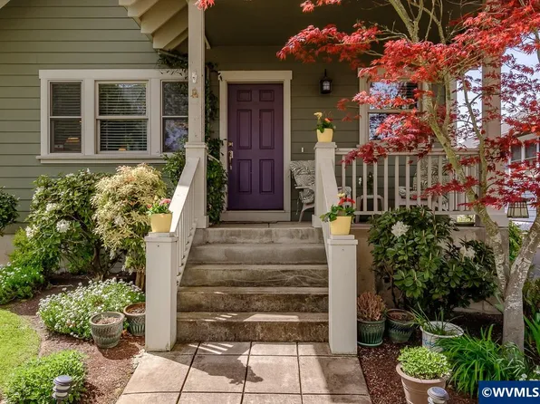 566 Edwards Rd S, Monmouth, OR 97361