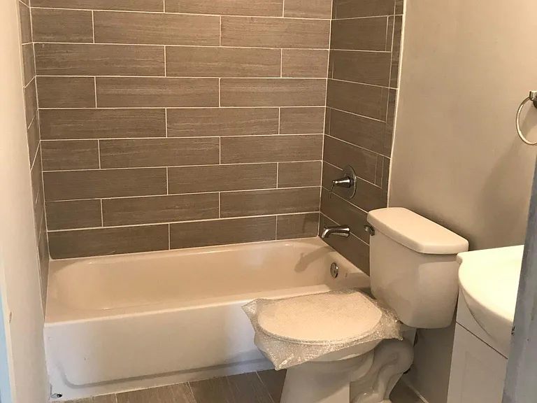 64 Hallmark Dr — Photo 6