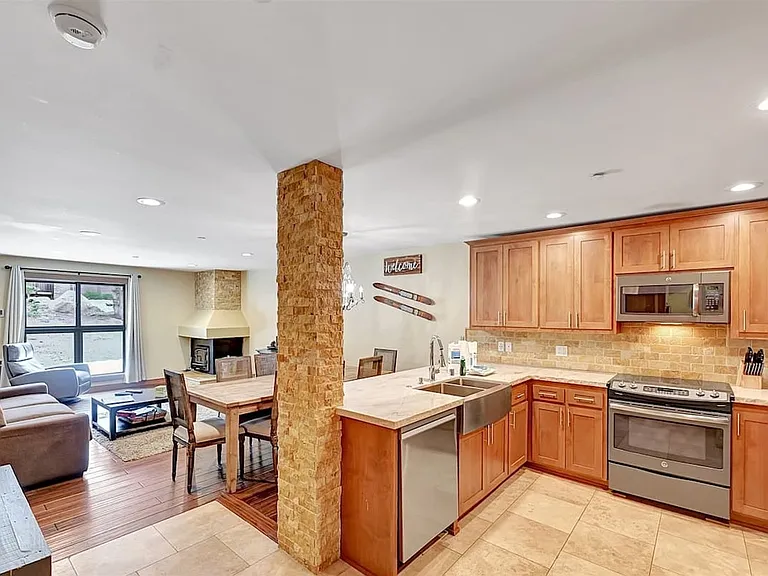 865 Majestic Pines Dr #117 — Photo 1