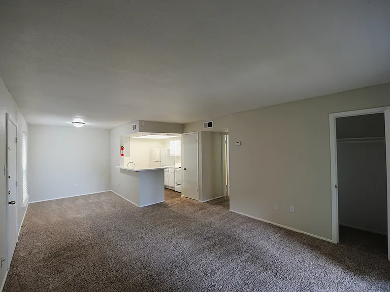 Mariposa Flats — Photo 12