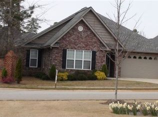 102 Sandtrap Pl, Macon, GA 31220