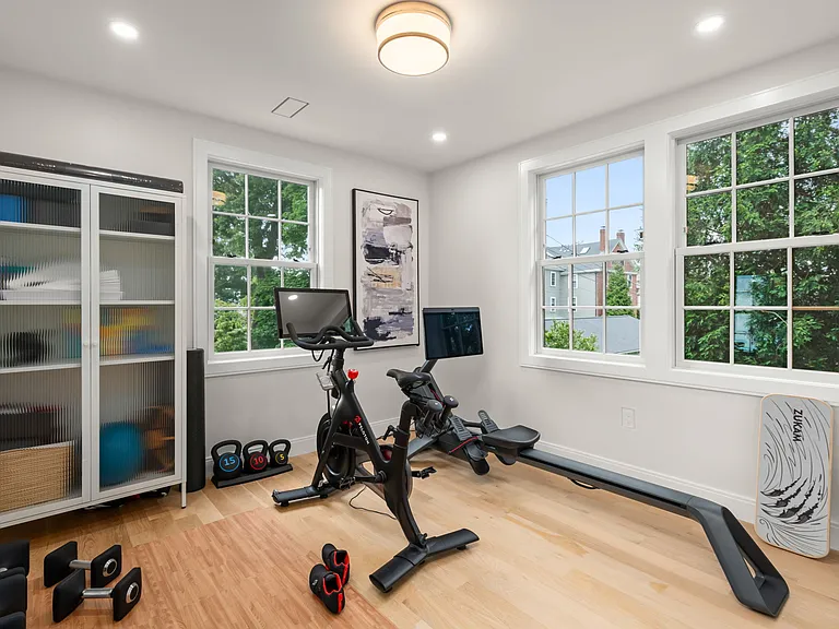 8 Bates Ct — Photo 23