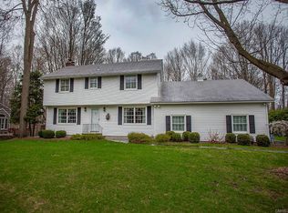 19 Edgewood Pkwy, Fayetteville, NY 13066