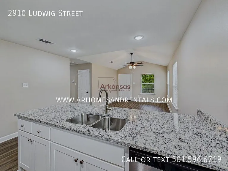 2910 Ludwig St — Photo 4
