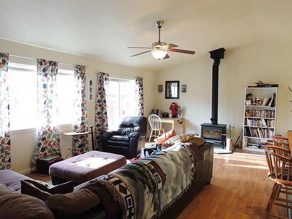 2nd image of 671830 Oak Way