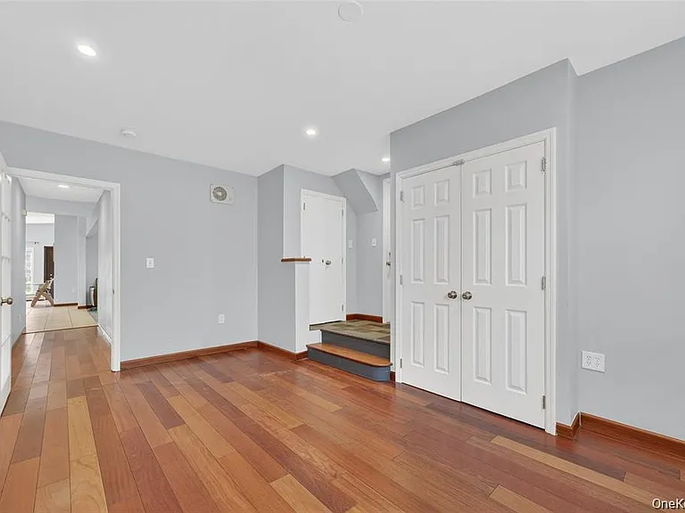 155 Roselawn Rd — Photo 17