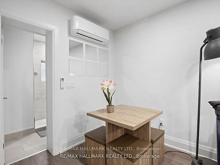 595 Saint Clair Ave W #12 — Photo 18