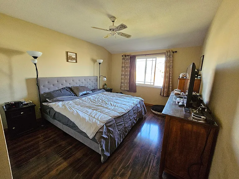 662 Catalina Dr — Photo 29