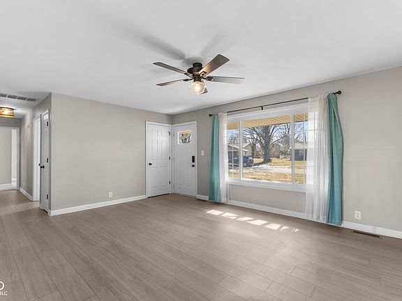 5th image of 4404 W Nerna St