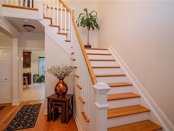 4th image of 72 Nightfrost Ln