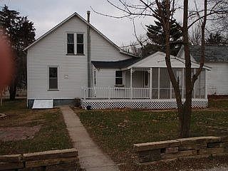 2nd image of 1810 Jackson St
