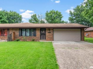 2425 Austin Dr, Springfield, IL 62704