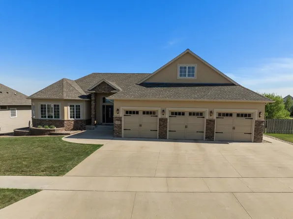 1608 31st Ave SE, Minot, ND 58701