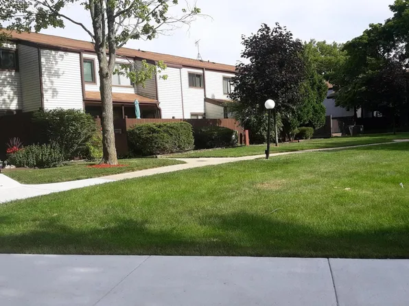 8309 N 107th St #35, Milwaukee, WI 53224