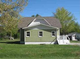 340 Maple St, Weldon, IL 61882